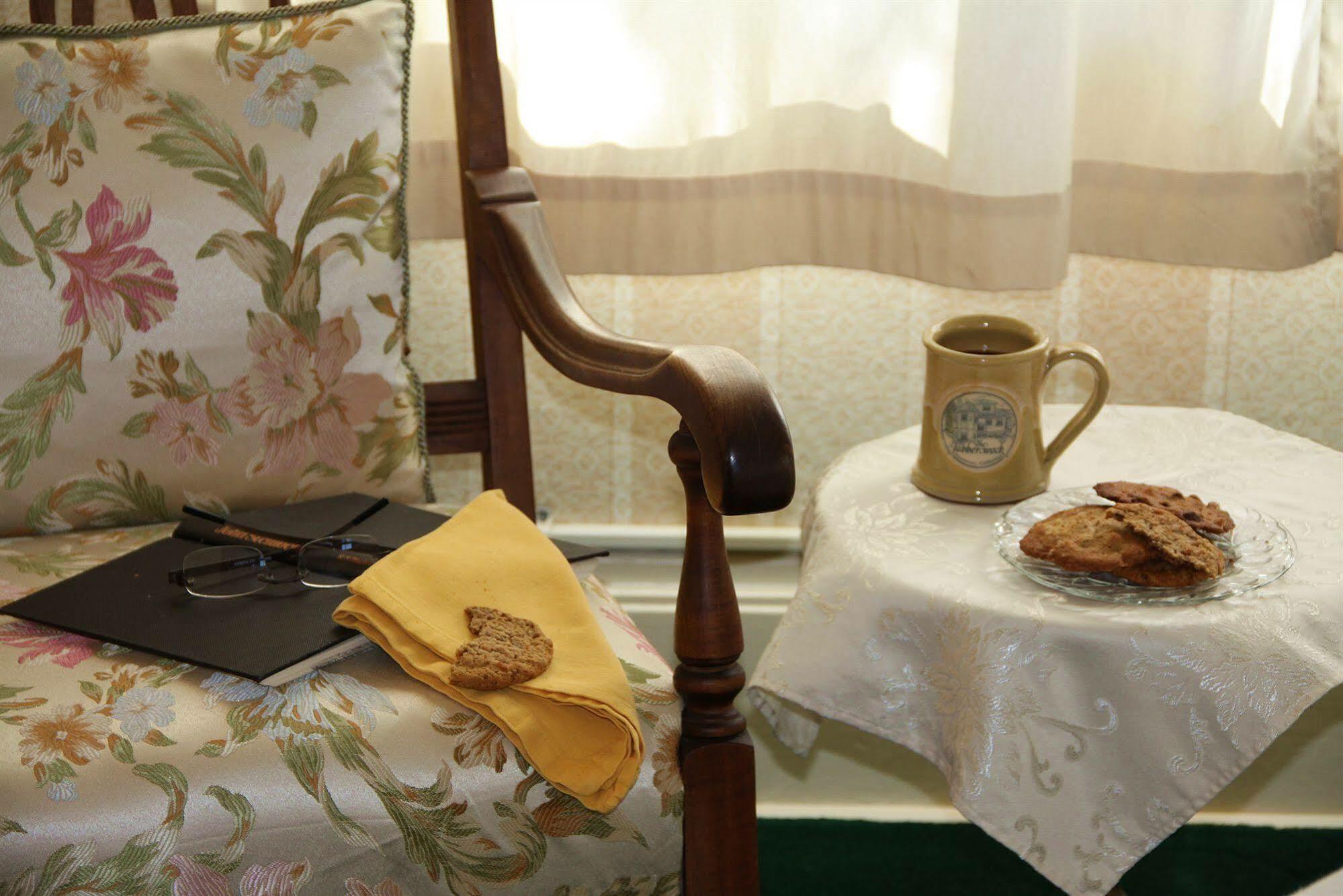 The Jabberwock Bed & Breakfast Монтерей Екстериор снимка