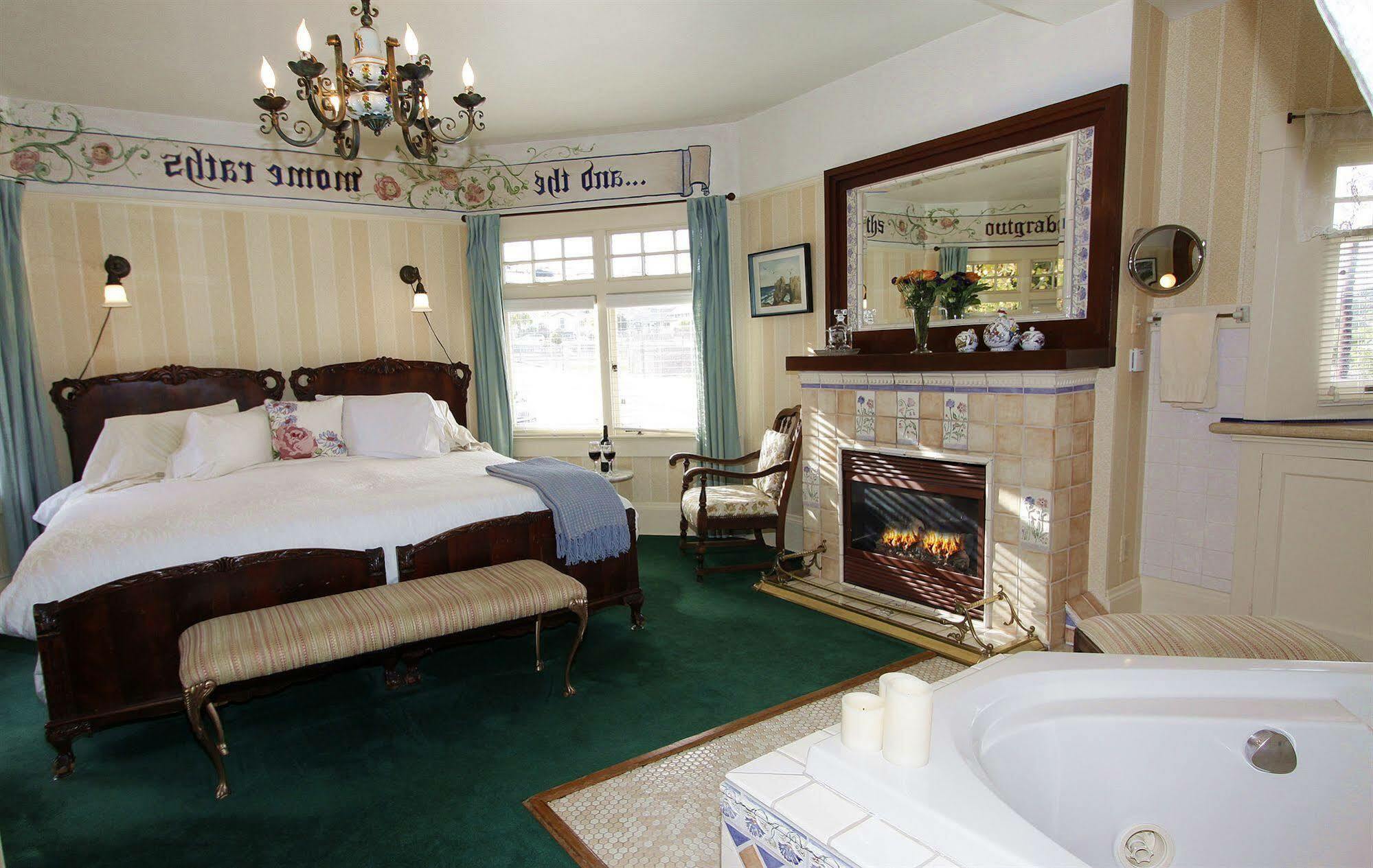 The Jabberwock Bed & Breakfast Монтерей Екстериор снимка
